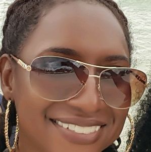 Meet your Posher, Joy